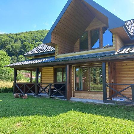 Садиба Федорчуків За Рікою شيشوري المظهر الخارجي الصورة