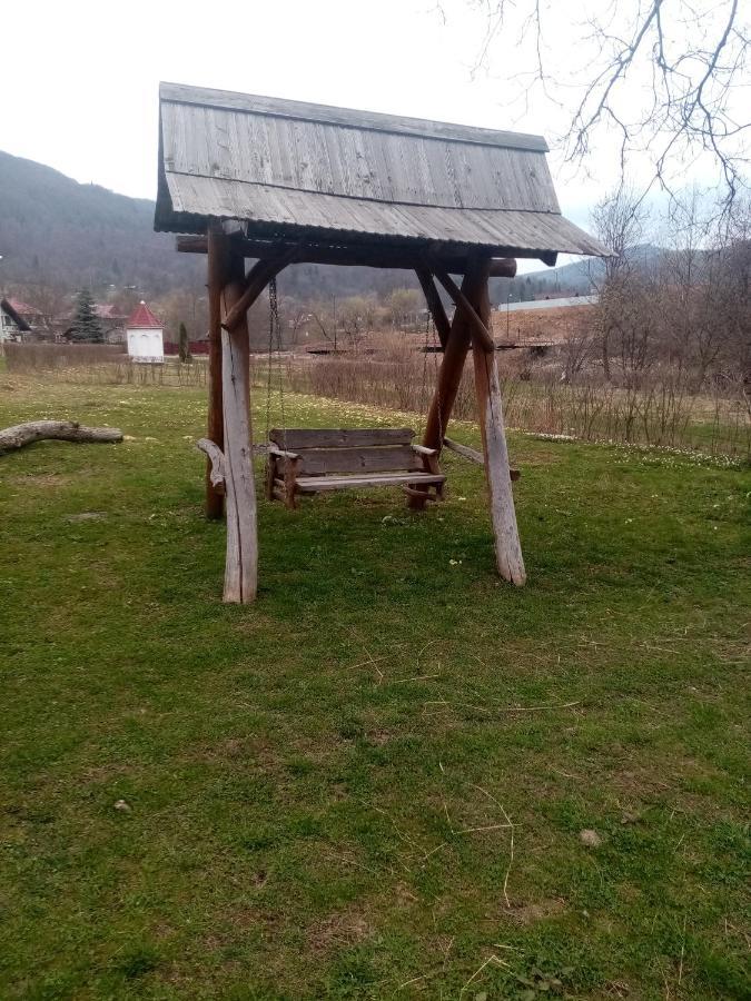 Садиба Федорчуків За Рікою شيشوري المظهر الخارجي الصورة