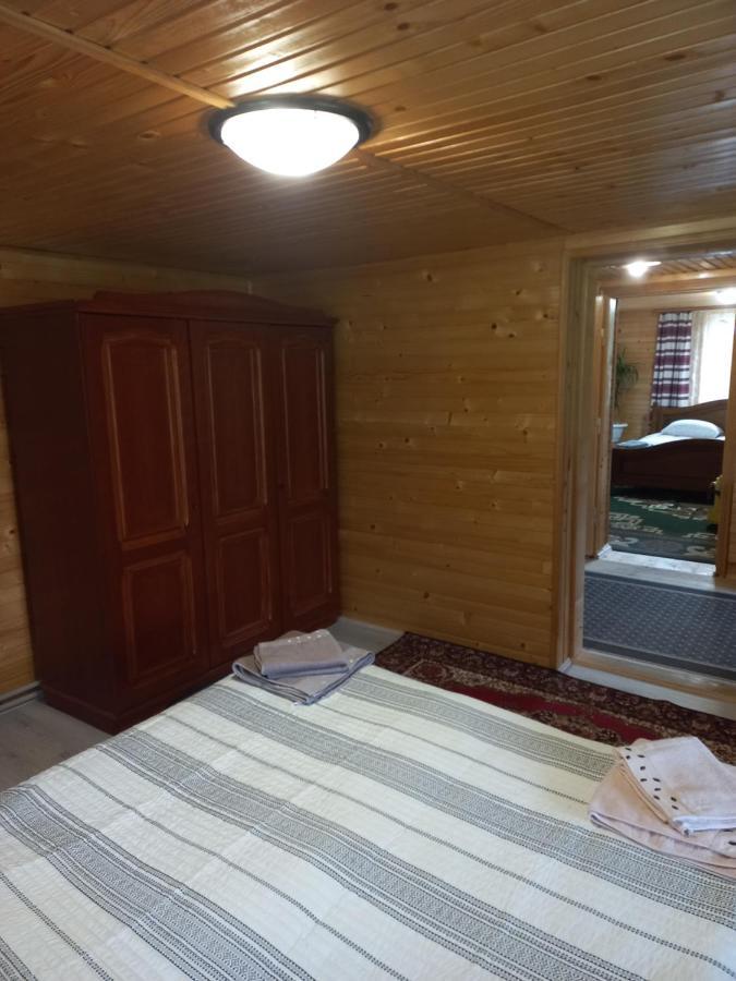Садиба Федорчуків За Рікою شيشوري المظهر الخارجي الصورة
